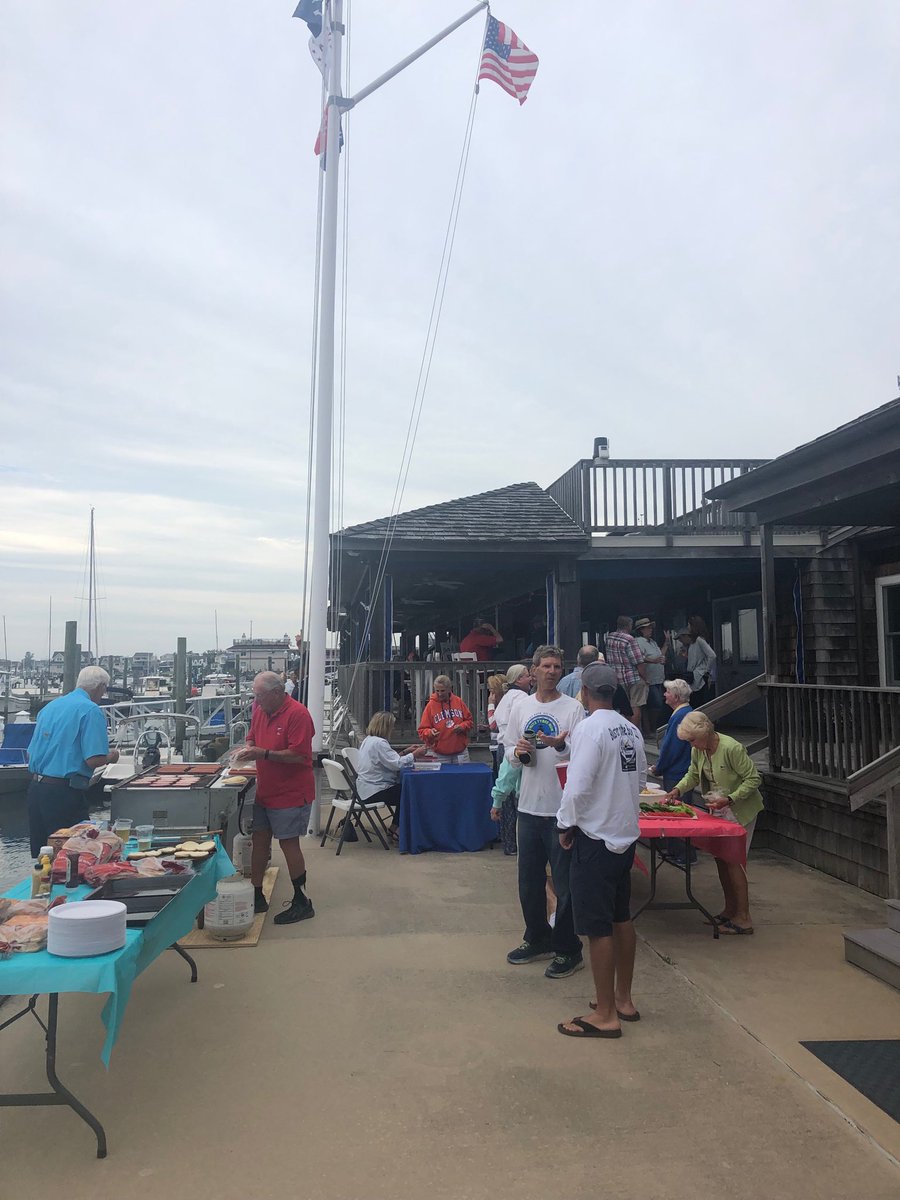ussailing's tweet photo. #alter19 ready for hamburgers after a great day sailing https://t.co/Cu4ctABpb4
