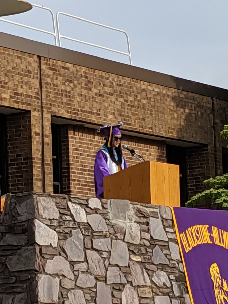 MsRounds's tweet photo. Valedictorian Mikayla Martinelli's speech. "What if we took a moment to step back and look at the bigger picture?" 

#bmrgraduation2019 https://t.co/cnfOwMmBkC