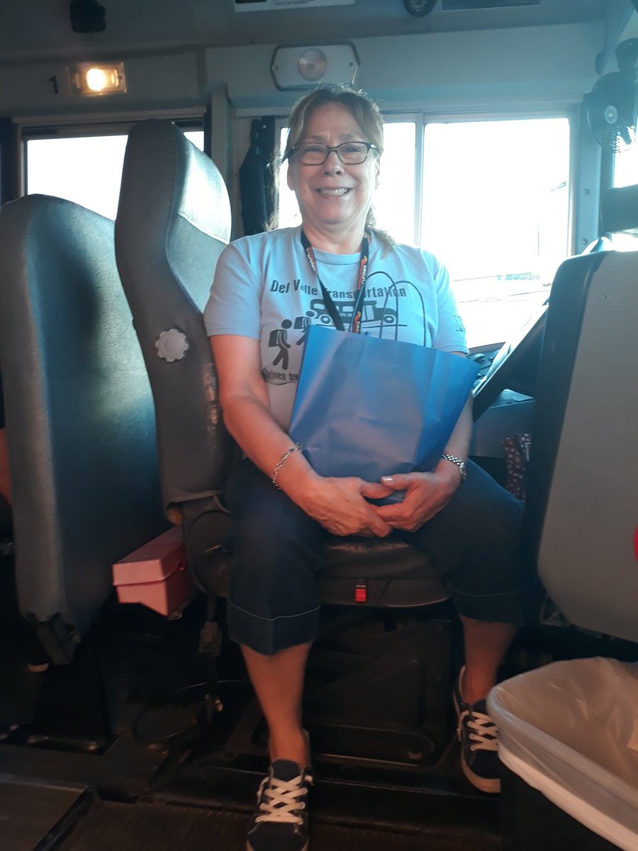 DVISD_SES's tweet photo. Sending a big thanks to our Transportation Deptartment for getting our students to and from school all year! #ThankfulForOurBusDrivers @DVISD_SES #DVPROUD https://t.co/KaevaSlY7M