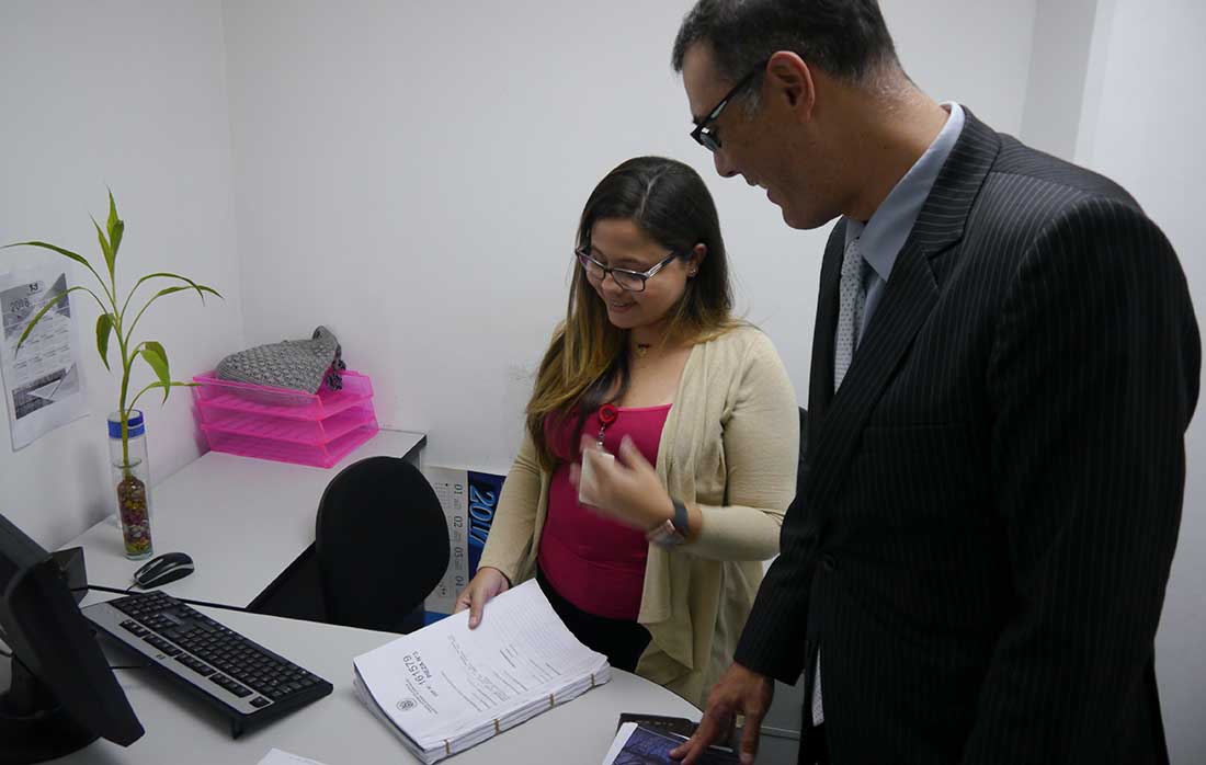 IGTaldia's tweet photo. La máxima autoridad de la #IGT, magistrado Marco Medina, recorrió los espacios de este órgano auxiliar del @TSJ_Venezuela , en la que interactuó e intercambió ideas con los funcionarios, al mismo tiempo, supervisó las labores para la correcta administración de la justicia. https://t.co/IoriBMldjN