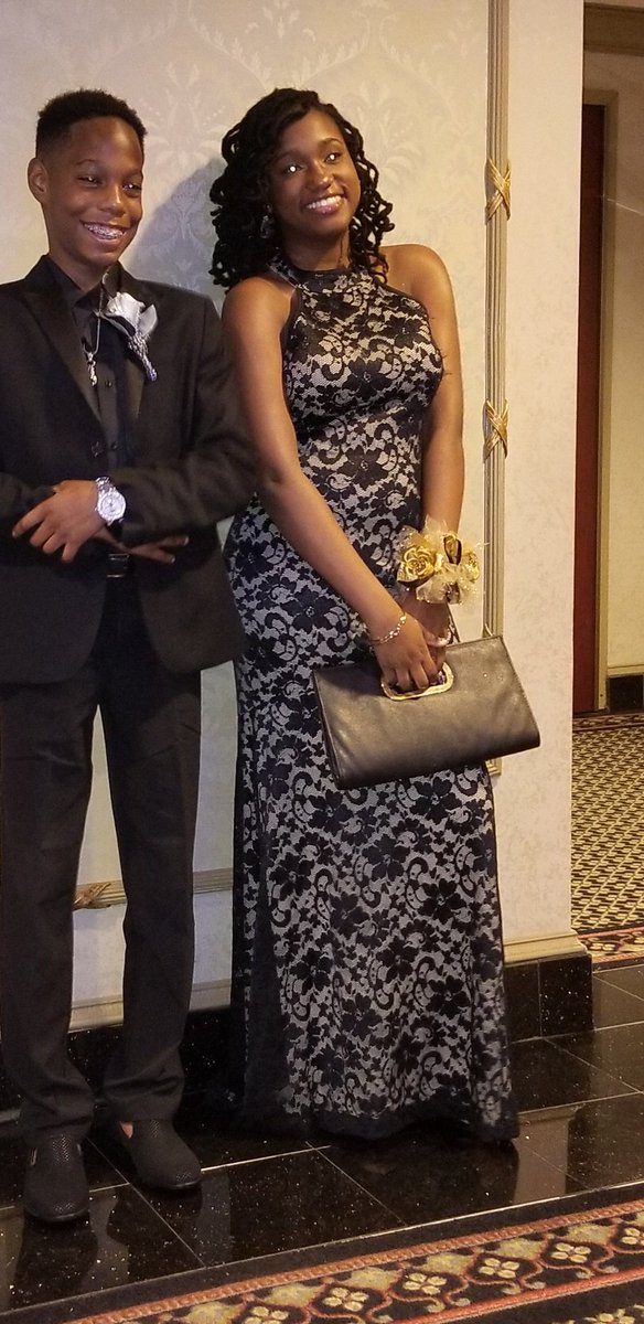 WalkerMillMS's tweet photo. The guest have ARRIVED!!!! #2019PROM https://t.co/MjLmXxOVMZ