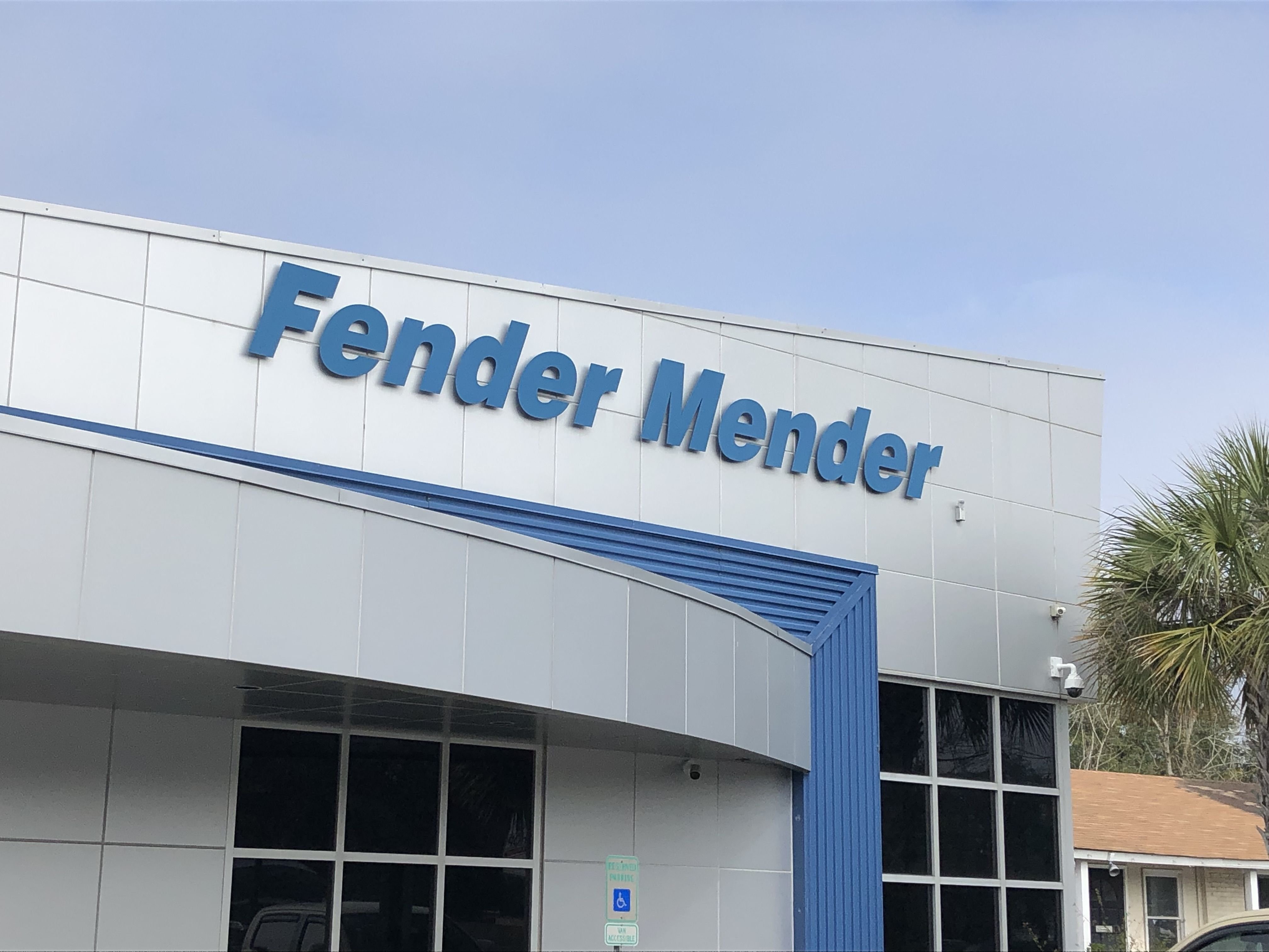 Fender Mender Collision (FenderMenderCOR) / Twitter