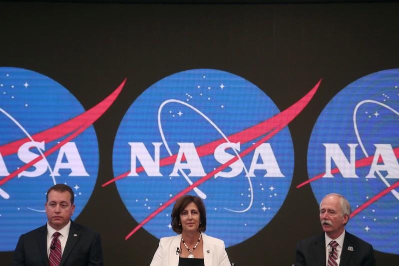 Reuters's tweet photo. Got $50 million for a vacation? NASA to open space station to private citizens https://t.co/akUYc5My1U https://t.co/4EoeJBpu3h