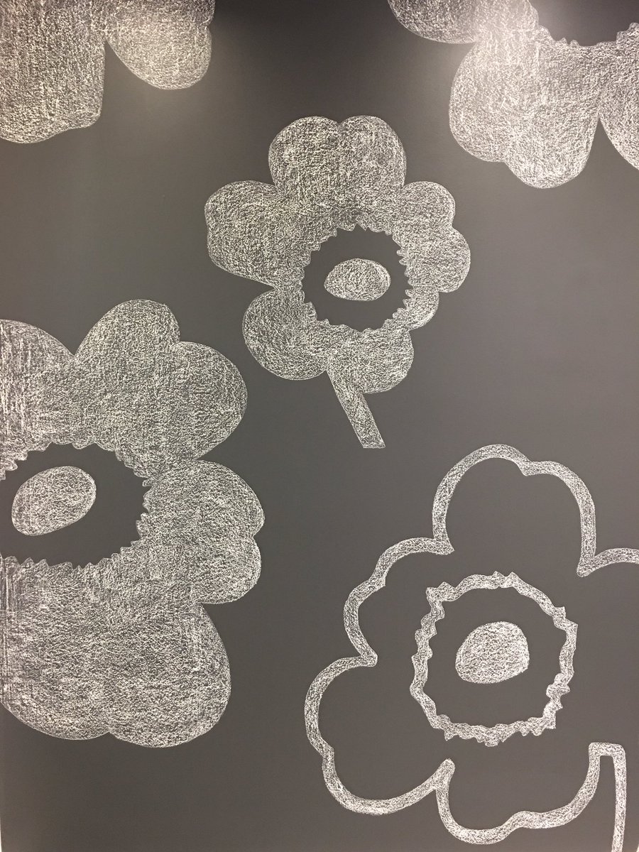 EncoreSeating's tweet photo. Putting the finishing touches on our NeoCon 2019 showroom. Can’t wait for the big reveal on Monday! #neocon2019 #modmonday @NeoCon_Shows https://t.co/J4iCBKTOYO