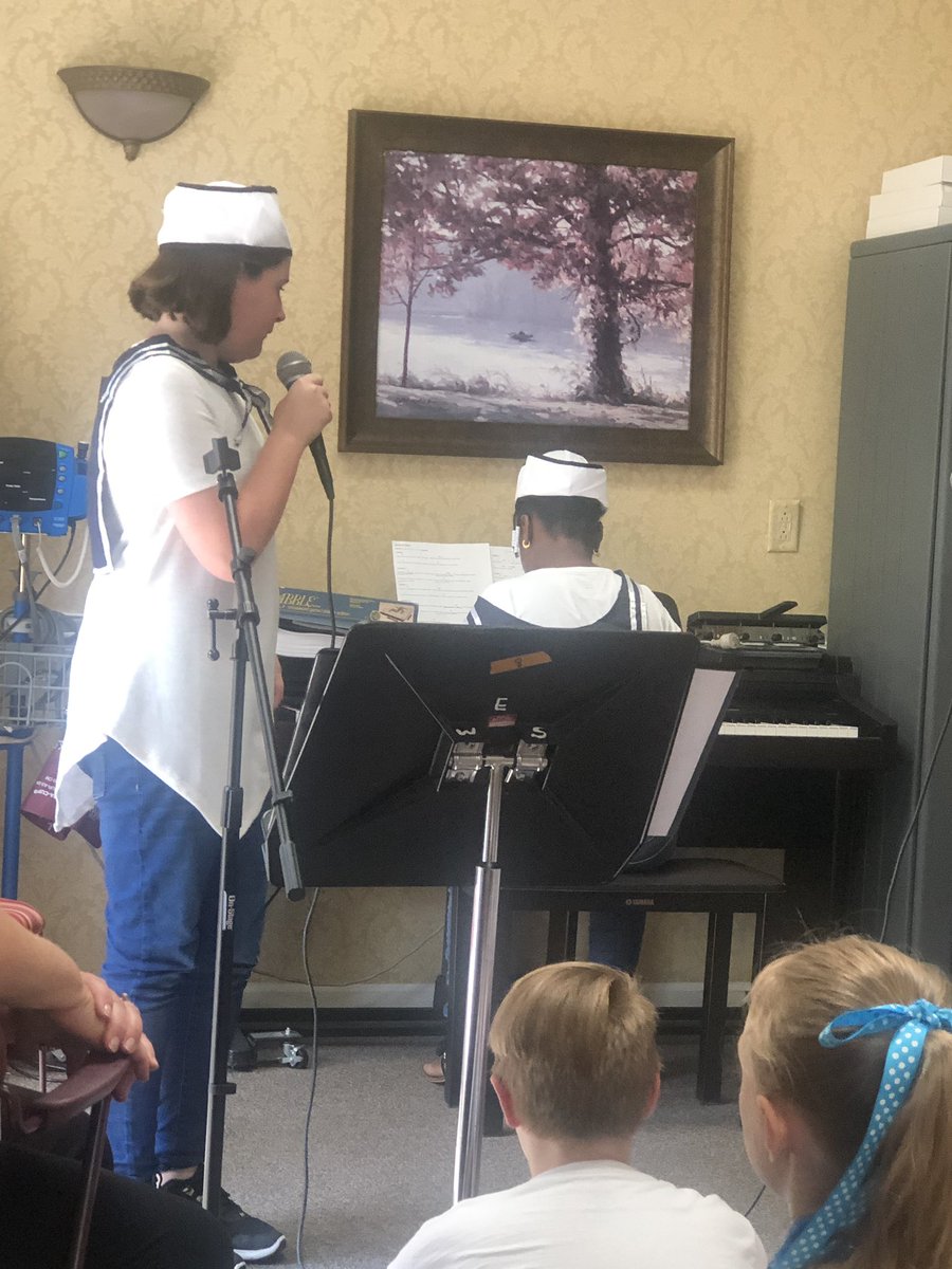 lisammeier3's tweet photo. Keys to Life! The fourth grade piano club demonstrated how music can improve your life. Students shared what they learned about how music affects the brain. Also, they played and sang songs from the 1950s! @WES_Hornets @IWCSchools https://t.co/BZVTwIQ8EW