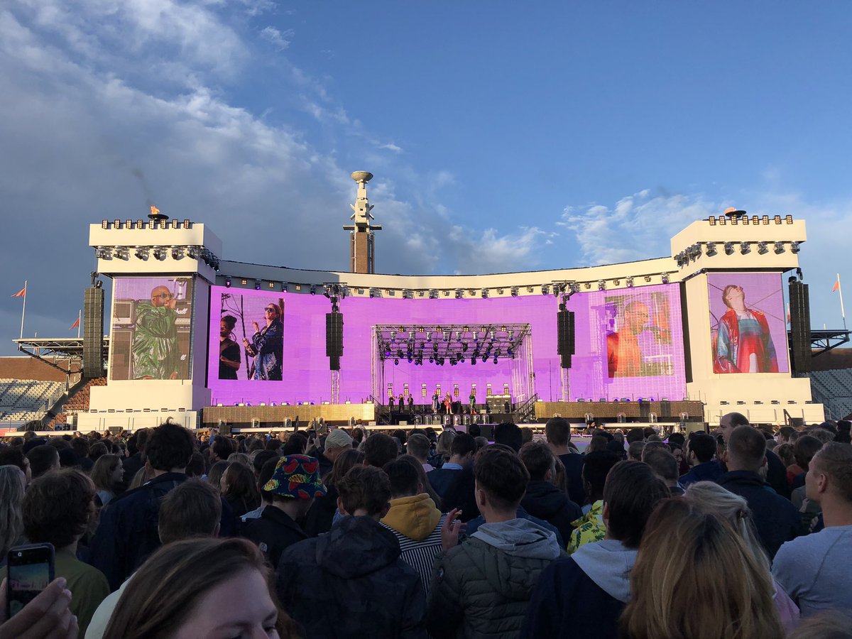 SaskiaDeBest's tweet photo. Wow! #djvt in het Olympisch Stadion was episch!! https://t.co/iBK4SV01lx