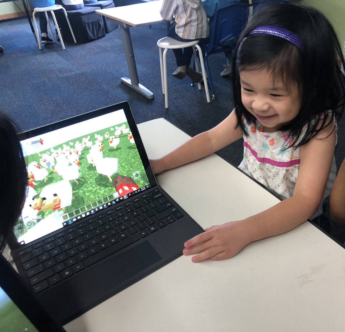 AGCS_01's tweet photo. #FirstGrade buddies show @KinderPrepAGCS how to #code raining animals in #MinecraftEdu on the last day of school! Giggles all around! #MIEExpert #MicrosoftEdu #ShowcaseSchool #istecert #mentoring @PlayCraftLearn @MicrosoftEDU @rentonprep @em_chant https://t.co/byz1ynDr2P