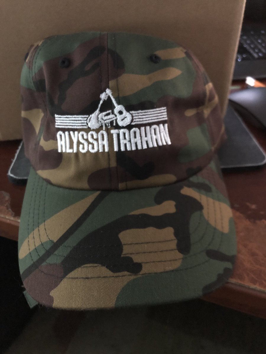 ruffydogg's tweet photo. @LyssTrahan Don’t look as good as your cousin in this but mine came too!!! 😂 https://t.co/85Ut4DocF7