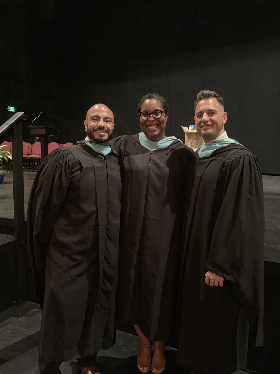 dambrosio_nick's tweet photo. Thank you to our distinguished guests and congrats to the @for_exploration class of 2019! @BaltCitySchools @SonjaSantelises @8Bmore @JNNewtWBAL https://t.co/h6nD9HaUvI