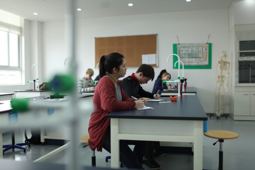 morice_jerome's tweet photo. [#SocialMedia] Adieu les fiches : en 2019, le bac se révise sur YouTube et Instagram 🤓 
https://t.co/DwzVcXd8qP https://t.co/JshPKRq5eb