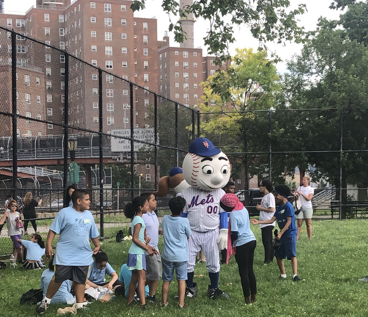 PS142M's tweet photo. An amazing field day on this beautiful Friday! Kickball, potato sack race, and Mr. and Mrs. Met! Thank you Coach Fierro, @ChangeforKids @mets and @DeloitteUS volunteers! #ps142m #lgm #deloitte #fieldday #nycschools #lowereastside #whycfk https://t.co/Ph85iUgACw