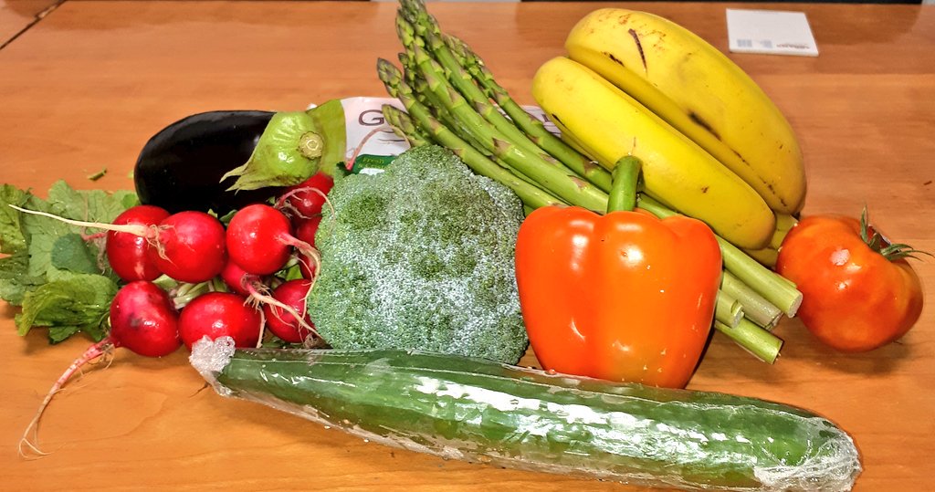 EdenFood4Change's tweet photo. Sun's out, veggies out! Here is today’s amazing #FRESHPRODUCEBOX--what a bounty of delicious, nutritious produce!
Only $15 for a small, $25 for a large. To get yours next week, order before 4pm on Thursday by clicking here: https://t.co/z4uqT3ICX9 https://t.co/tJkxYQMQQd
