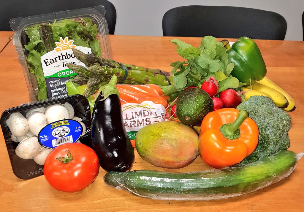 EdenFood4Change's tweet photo. Sun's out, veggies out! Here is today’s amazing #FRESHPRODUCEBOX--what a bounty of delicious, nutritious produce!
Only $15 for a small, $25 for a large. To get yours next week, order before 4pm on Thursday by clicking here: https://t.co/z4uqT3ICX9 https://t.co/tJkxYQMQQd