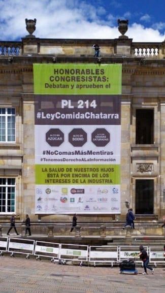 guidogirardi's tweet photo. ¡Colombia pelea por su derecho a saber qué es lo que come! 

La discusión del PL 214 #LeyComidaChatarra está entrampada por el lobby de la industria alimentaria. Apoyamos los esfuerzos de las organizaciones tras esta ley inspirada en nuestra #LeyDeEtiquetado.

#NoComasMásMentiras https://t.co/gOVG1S7rmk