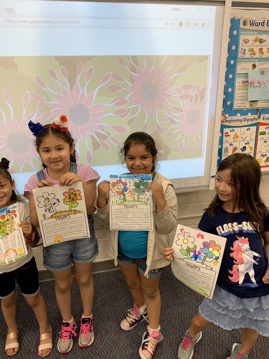 RandGR1's tweet photo. The first graders are learning about flowers 🌸🌻@RandolphStars @RandolphIBStars @principal_aps #ranIBstars #APSisAwesome https://t.co/Lxt2FU7vu7