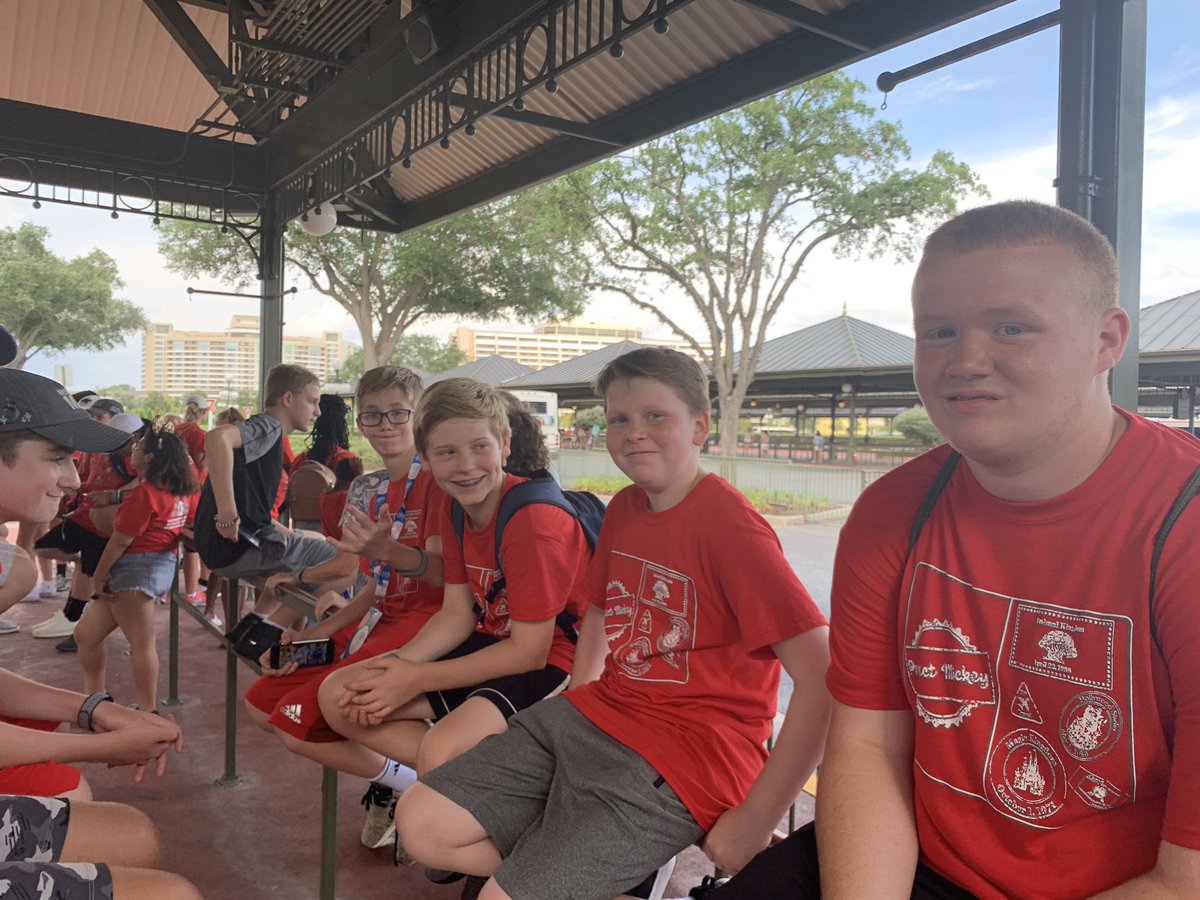 ProjectMickey's tweet photo. Heading to Animal Kingdom for the evening #projectmickey2019 https://t.co/soc4ceoc5X