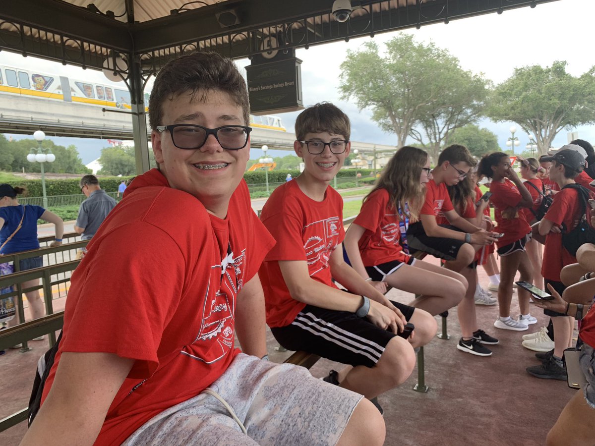 ProjectMickey's tweet photo. Heading to Animal Kingdom for the evening #projectmickey2019 https://t.co/soc4ceoc5X