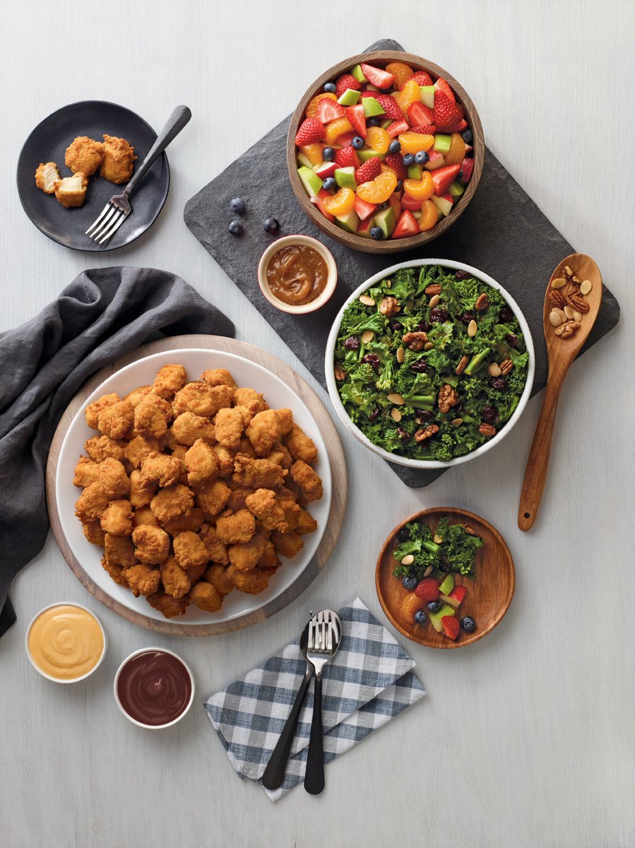 ftwrightcfa's tweet image. Don't know what to get dad? Get him his favorite food! Order through your Chick-fil-A app or by visiting chickfila.com/fortwright
#CFAFtWright #FathersDayGiftIdeas #fathersdaygift #FathersDay #FathersDay2019 #catering