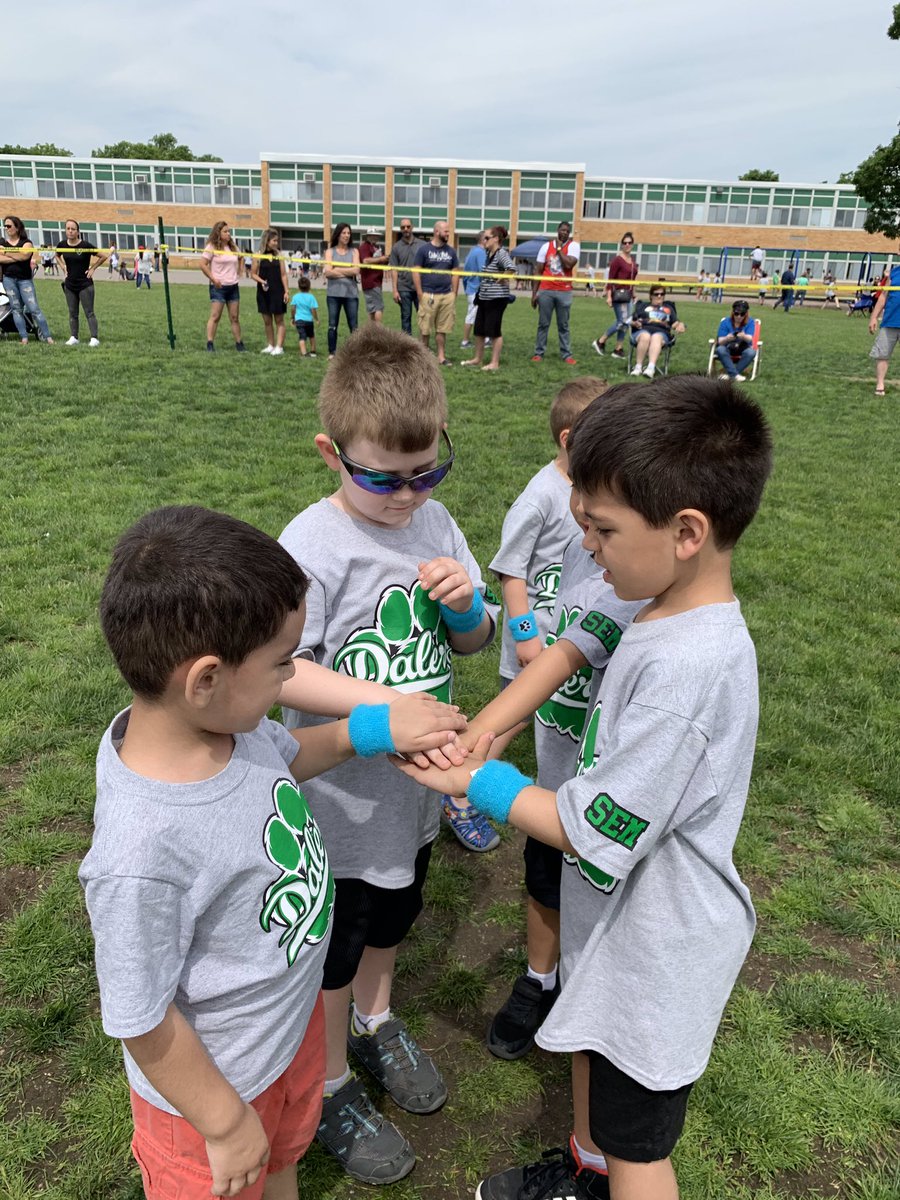 Krista Mondello tweet media