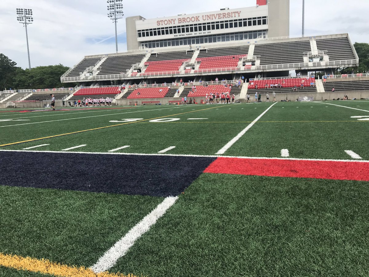 CoachCarroll31's tweet photo. Tonight’s @natlaxfed Summer Showcase was a great kickoff to another weekend on Island! #trinitymlax #BeElite #strongisland @Trinity_MLax https://t.co/yNTaMx8tdT