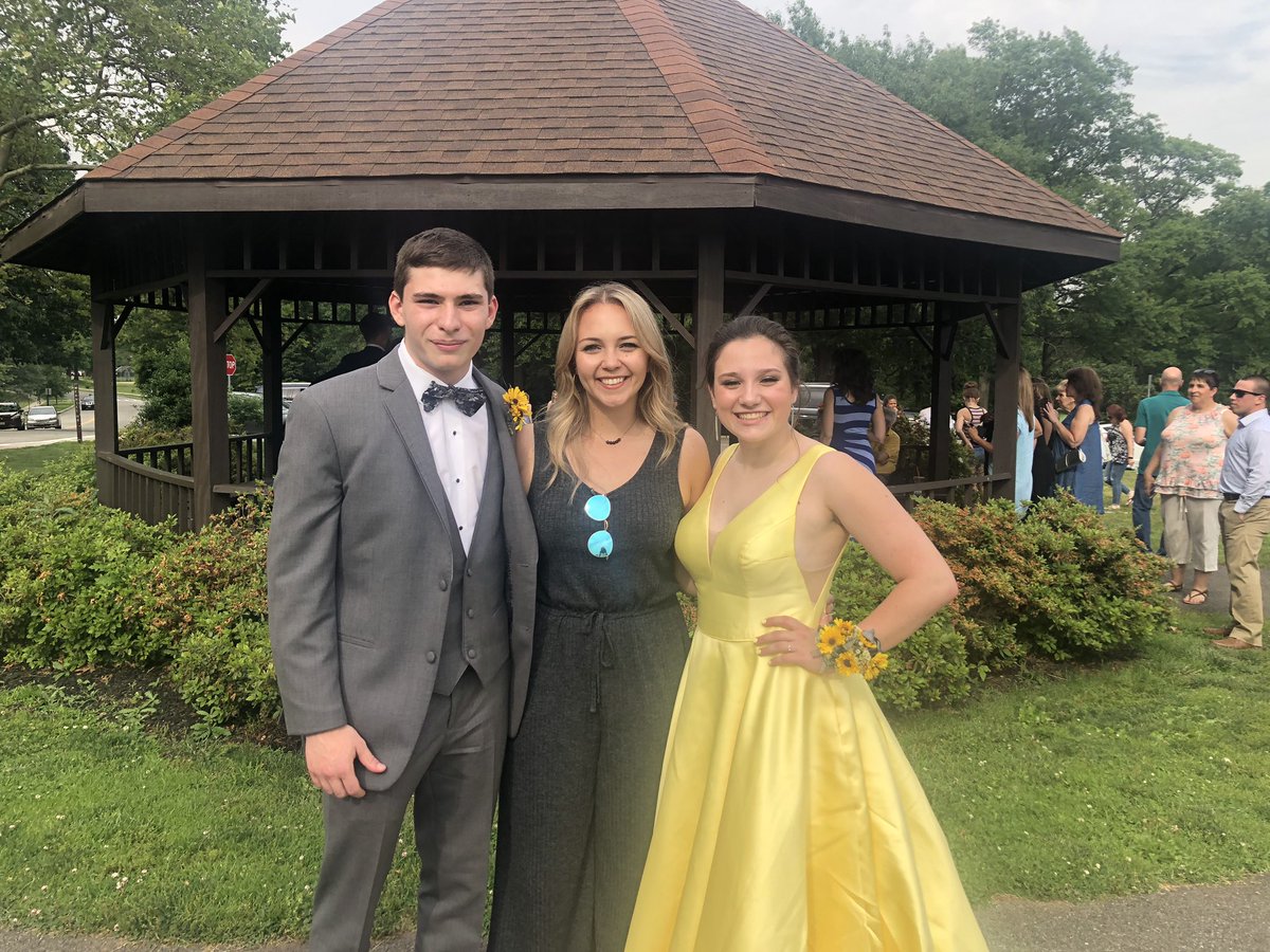 MsRaganCHS's tweet photo. Happy Prom to all of my kids! https://t.co/zUKyytX5Kv