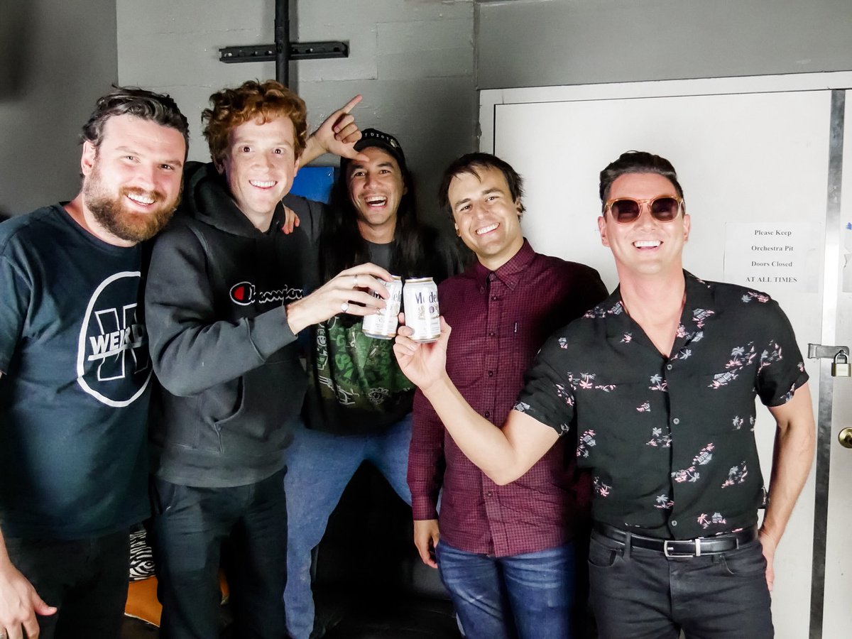 The_Eiffels's tweet image. Crackin’ one open with @FIDLAR on the @BringinBackPod Podcast! 

#FIDLAR #ByMyself #BringinItBackPodcast #ObservatoryNorthPark #Podcast #Interview #NewMusic #TheEiffels