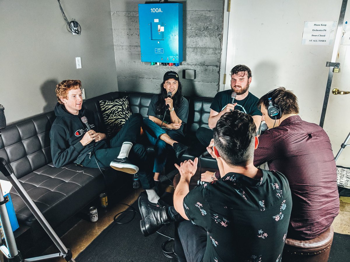 The_Eiffels's tweet image. Crackin’ one open with @FIDLAR on the @BringinBackPod Podcast! 

#FIDLAR #ByMyself #BringinItBackPodcast #ObservatoryNorthPark #Podcast #Interview #NewMusic #TheEiffels