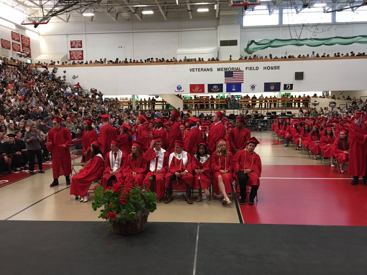 Salem_Guidance's tweet photo. SHS graduation! https://t.co/jOOfOPEqpx