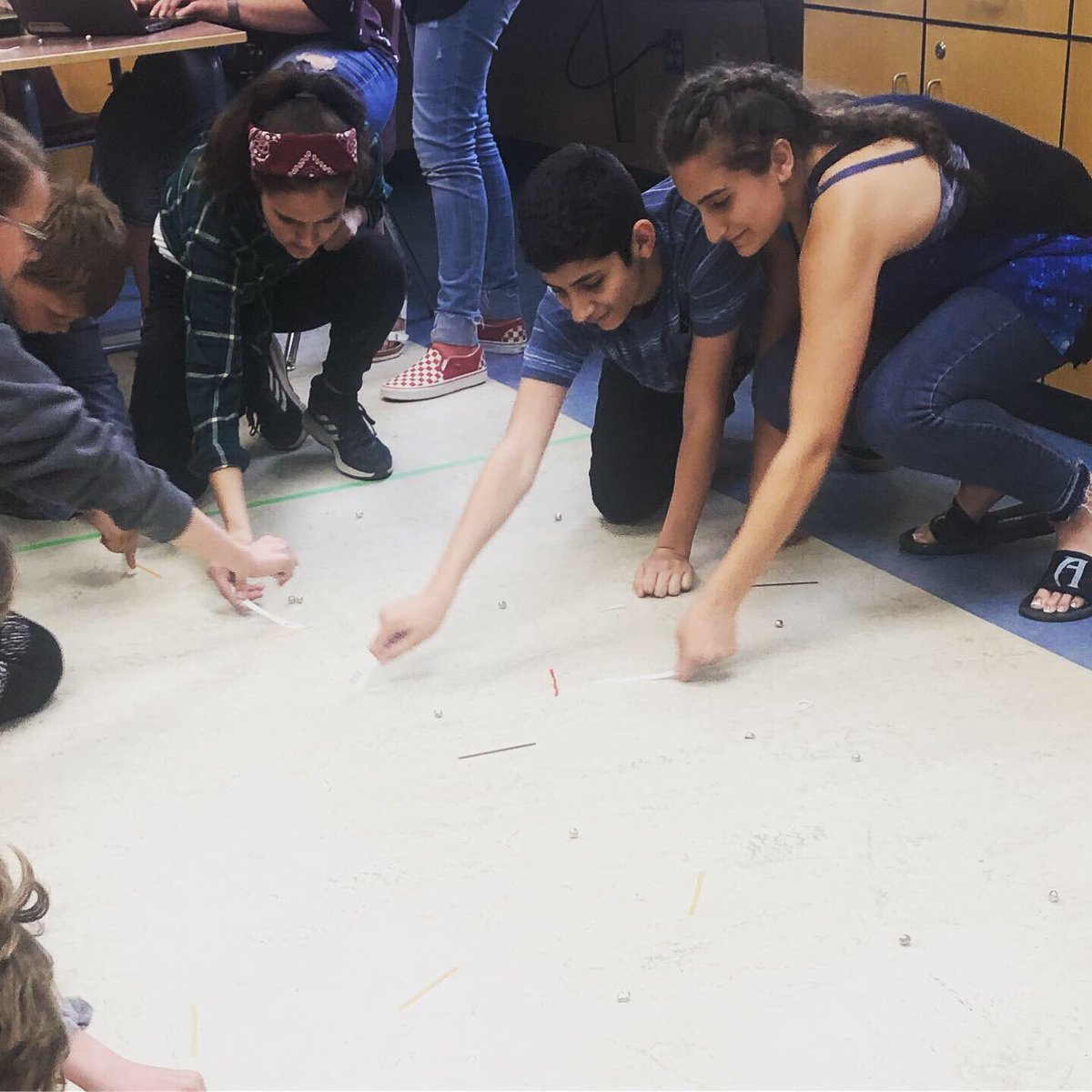 mrs_o_science's tweet photo. SURVIVAL LAB today in#science7 - congrats to Kadence winning! And a special thanks to Julia for recording! #btps28 #isee #whs #juniorhighscience #middleschool #middleschoolscience #handsonscience #paperfreeclassroom #paperfree https://t.co/OnfVi2MwbG