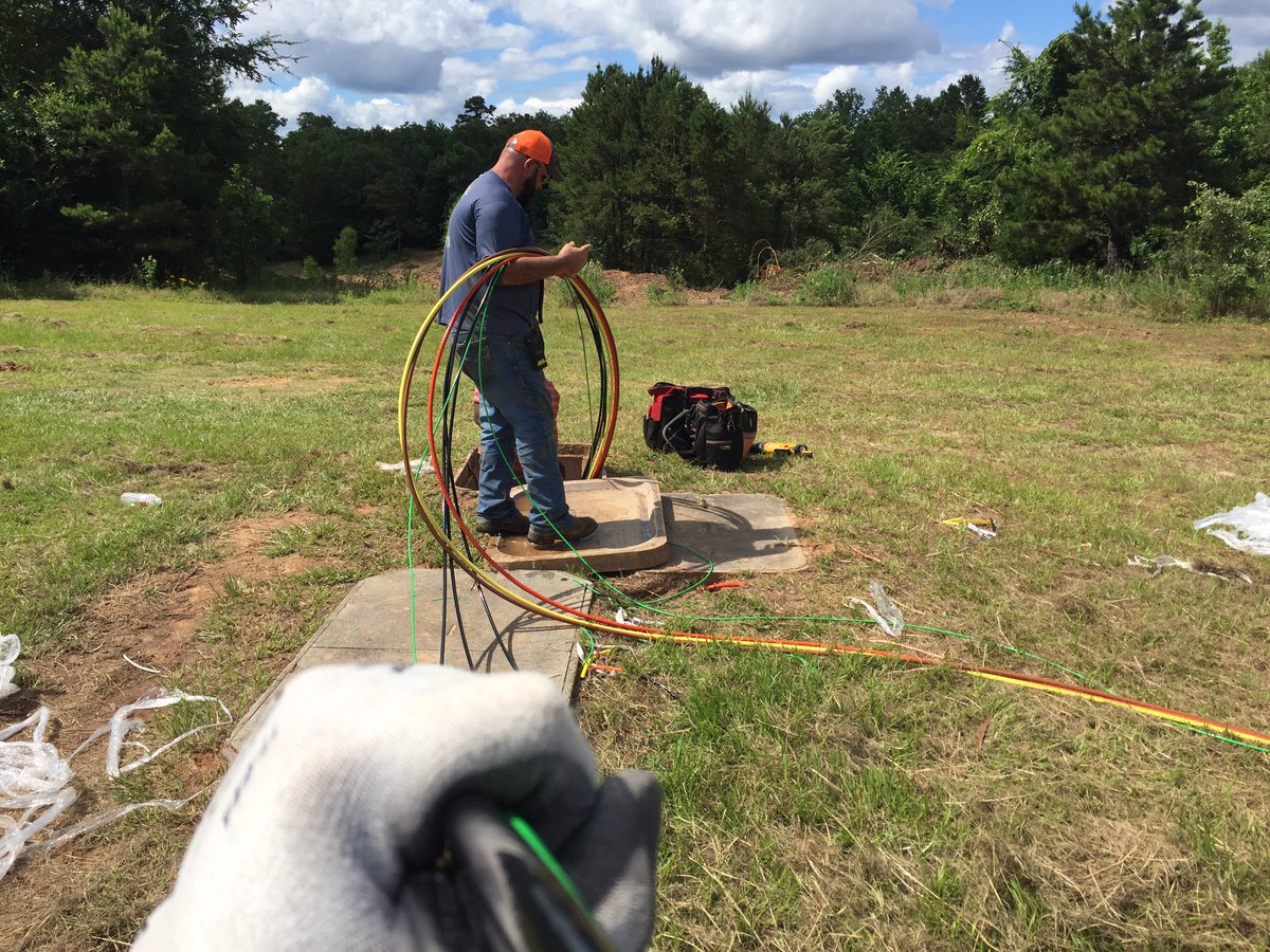 N5REL's tweet image. Delivering #SimPull solutions to our customers in #bEastTexas 
@ElliottElectric @Southwire