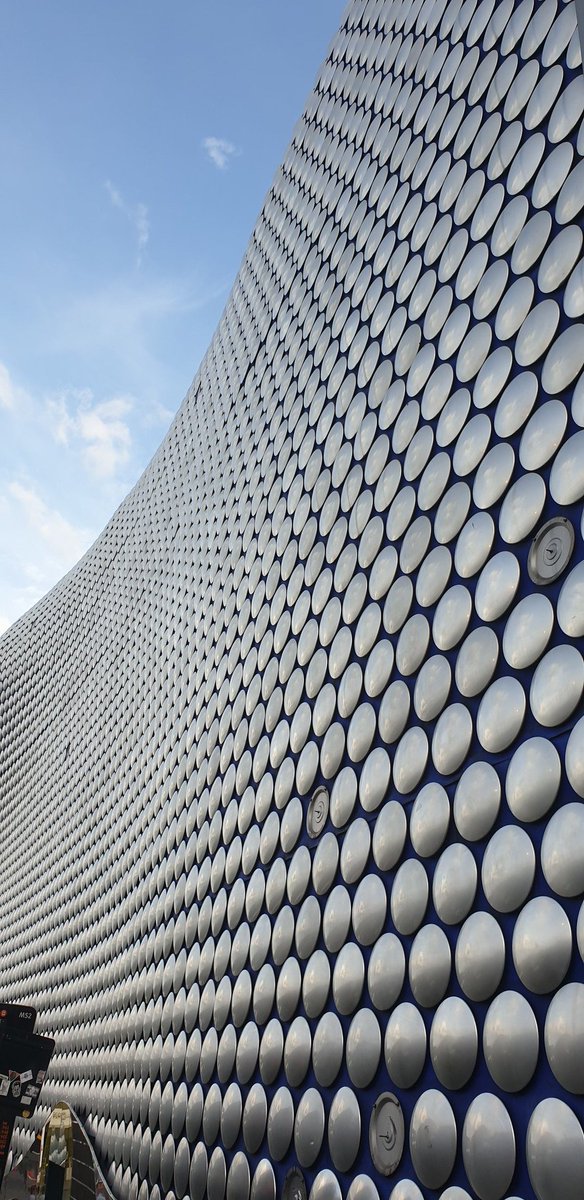 Concretekestrel's tweet photo. So cool @Selfridges @Bullring #modernist #architecturephotography #Birmingham https://t.co/15kXguCeYT