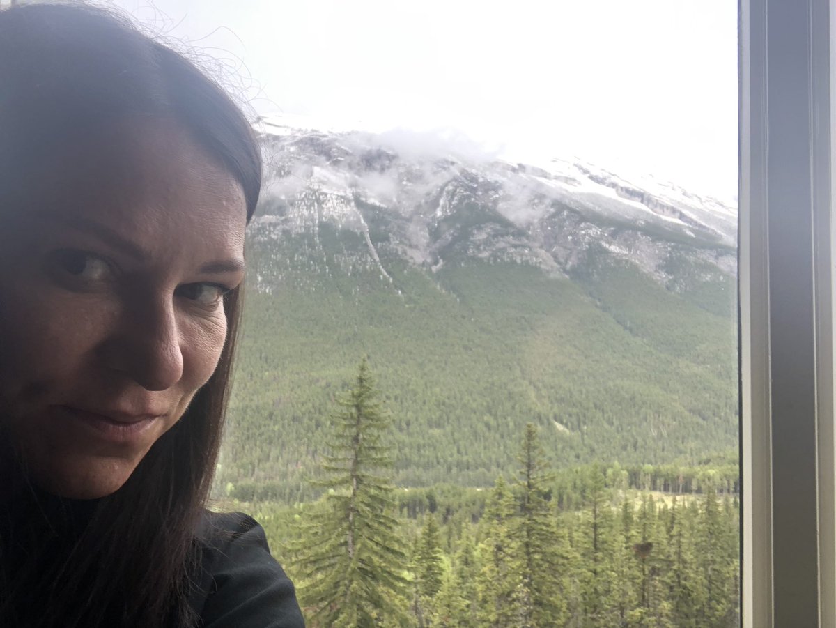 etrojian's tweet photo. In beautiful Banff! But it’s freezing and snowed! Someone tell Mother Nature it’s June! https://t.co/3nsEhdYAGI