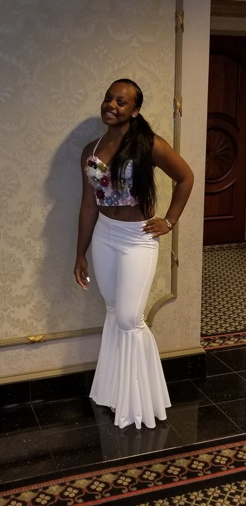 WalkerMillMS's tweet photo. NO gown here!! Still always  cute #2019prom https://t.co/5qvi4Q6Dbv