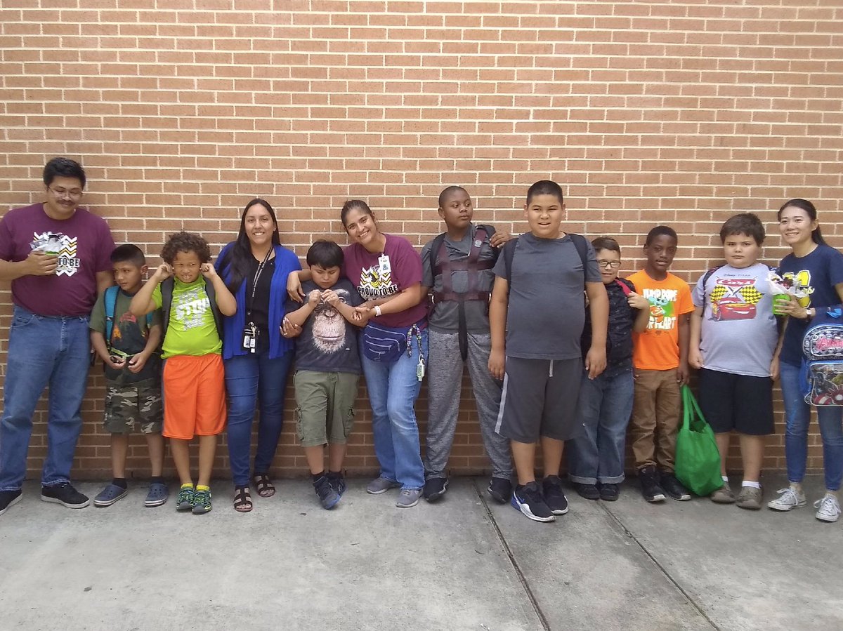 Briosbuzz's tweet photo. I’m really going to miss my boys! #lastday #summer #newadventures #ecisdtweets https://t.co/nj7Z2XyK29