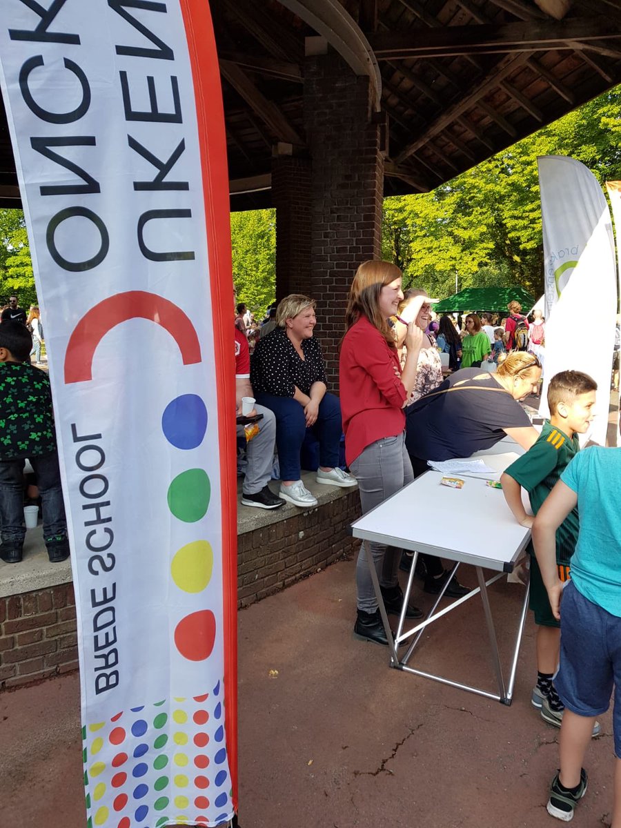 DeDukendonck's tweet photo. De avond 4-daagse 2019. Dinsdag moest de 15 km worden ingekort en vrijdag werd vanwege de weersvoorspellingen alles afgelast. Veiligheid staat voorop maar het was super jammer dat het niet door kon gaan. Volgend jaar weer! https://t.co/8WpHTcgshb