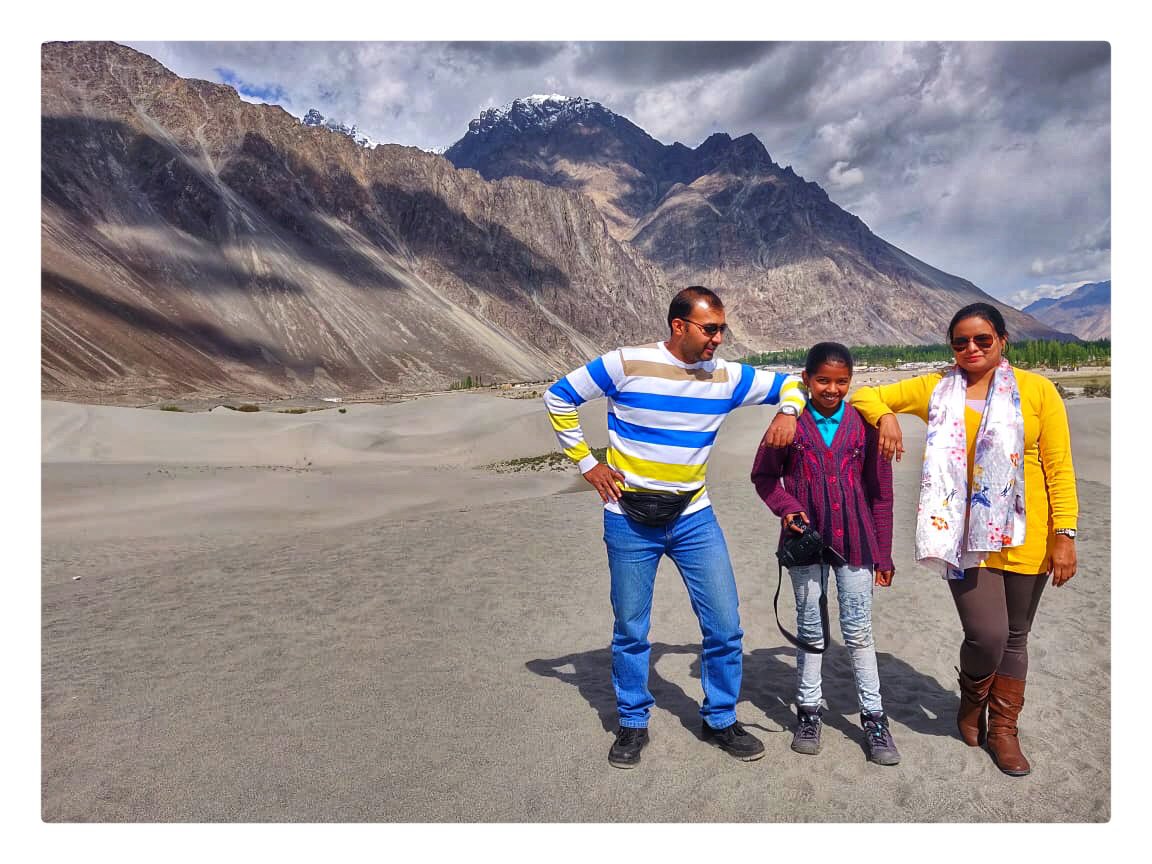 TheIndianRTC's tweet photo. Family that travels together stays together! π
Say hi to Subendu, Arpita and our little Pramiti who drove all the way from Pune to the Land of High Passes!
#LehChalo #RTCIndia #Roadtrip #Leh https://t.co/odDIs6SsdR