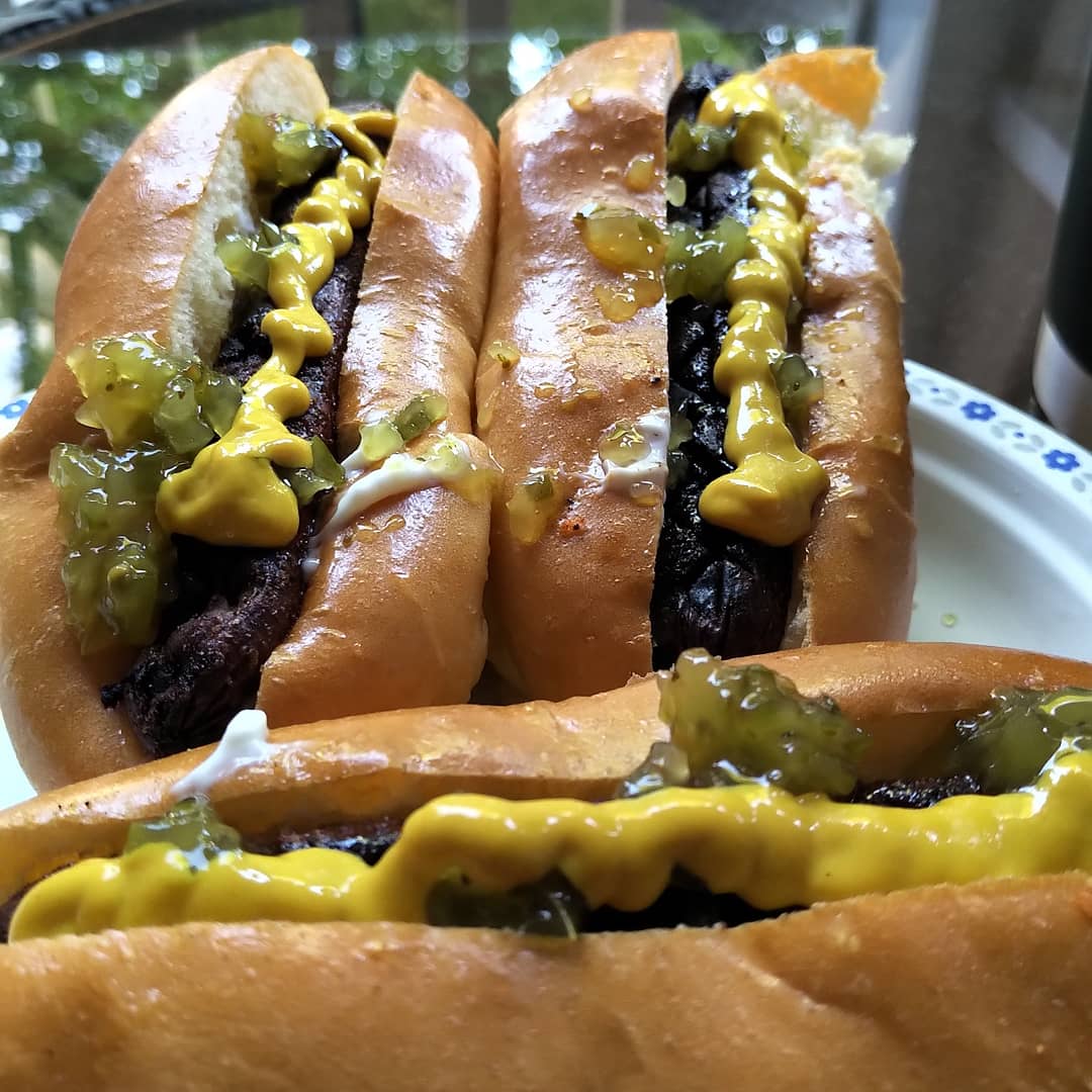 FedoraForMe's tweet photo. A beautiful evening to have a simple Friday night dinner on the Cafe Front Porch with my DW! #summer #hotdogs #slotdogs #cocktails #TGIF #TraegerGrills #Pro34 #smoker #Mmm https://t.co/Dgxu5FG5Wr