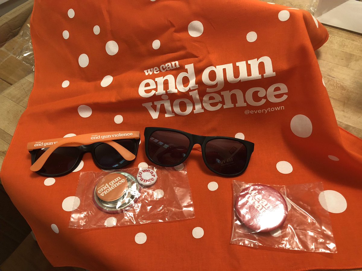 50RandomActs's tweet photo. Hey Warriors Fans! 💙💛 Find CA @MomsDemand #WearOrange table outside Section 106!
Free swag! Learn about our #GunViolenceAwareness efforts this weekend! (or visit https://t.co/iKxzfADvuk)
@warriors @momsdemand @everytown #OracleZone #WarriorsGround @YouthALIVE510 https://t.co/AOYLg49UzN