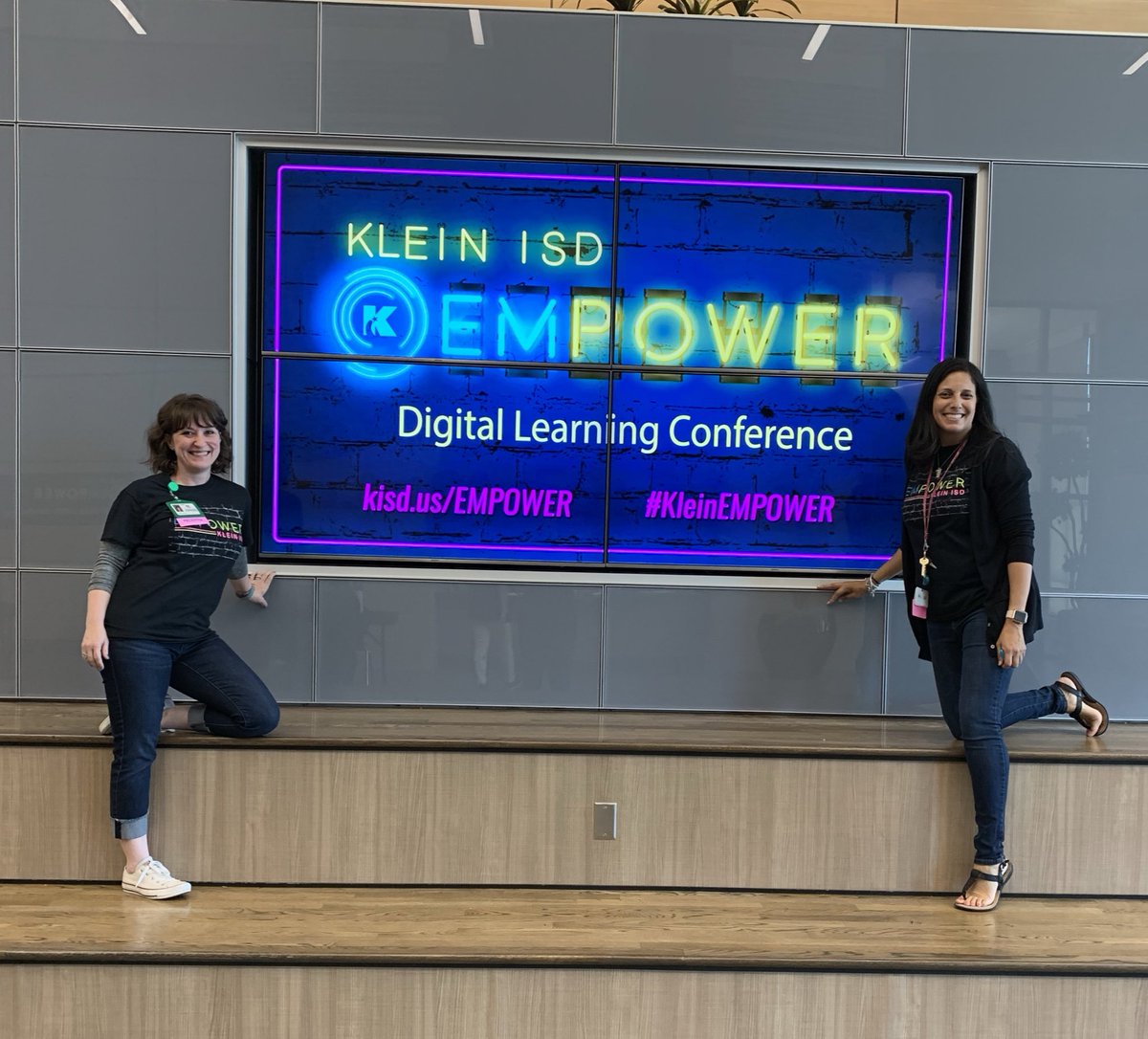 stacymalexander's tweet photo. Loved attending #KleinEMPOWER today with great tech sessions and getting the opportunity to present with these amazing #P2PInvestors! @knicstephs @KristynReel https://t.co/KtD912BqW4