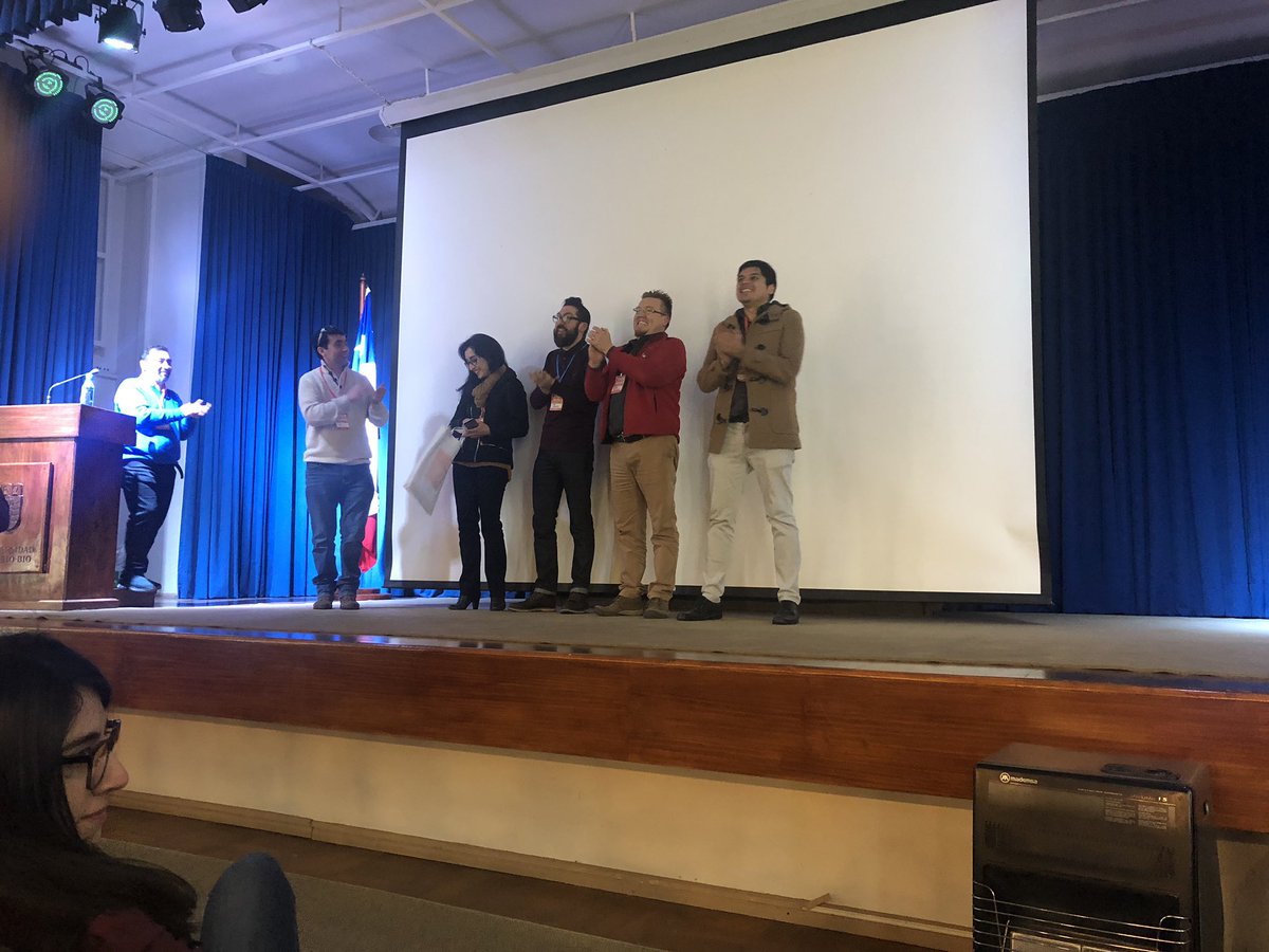 patomontedura's tweet image. @janogonzalez Excelente charla 😊👍 #CodeÑuble #microservices