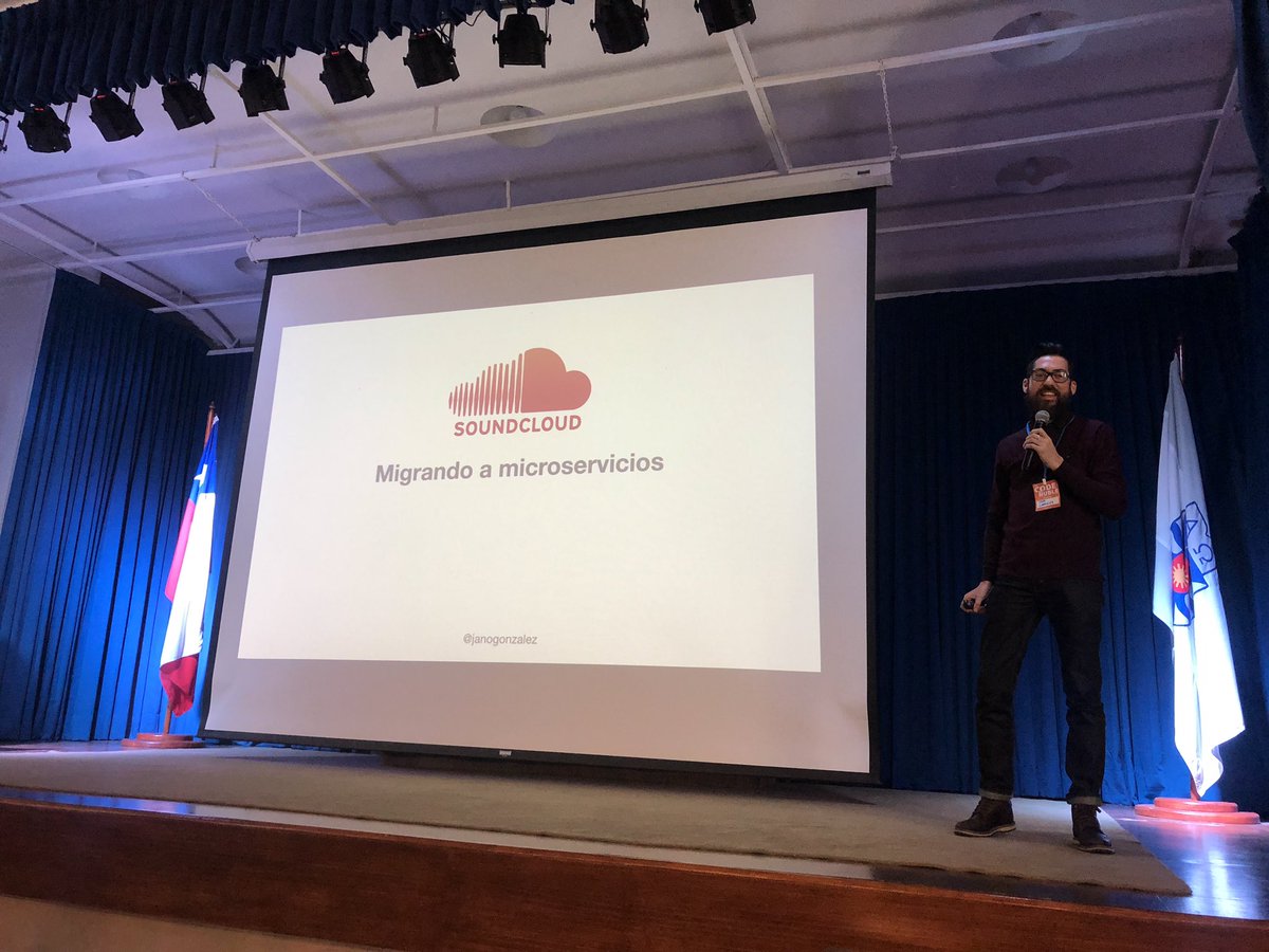 patomontedura's tweet image. @janogonzalez Excelente charla 😊👍 #CodeÑuble #microservices