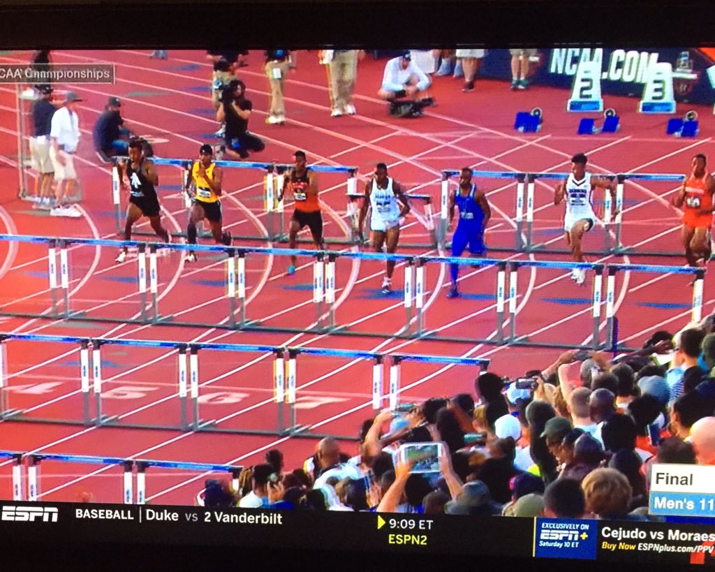 SFU_samsALTsaac's tweet photo. Congratulations Dashaun!! What an amazing accomplishment...4th place! #RedFlashProud #FlashFam #WeKnowHim #SAACrep #NECSAACrep https://t.co/1WR8PxOlpF