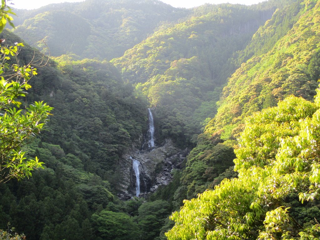 鼻白の滝