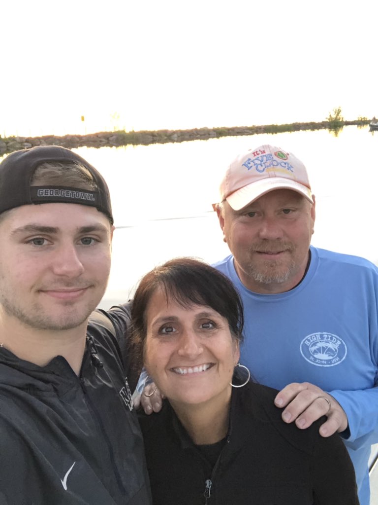 ldude44's tweet photo. #choresdone #latedinner #glutenfree #family #enjoyingthesunset https://t.co/eooQ2X5kaS