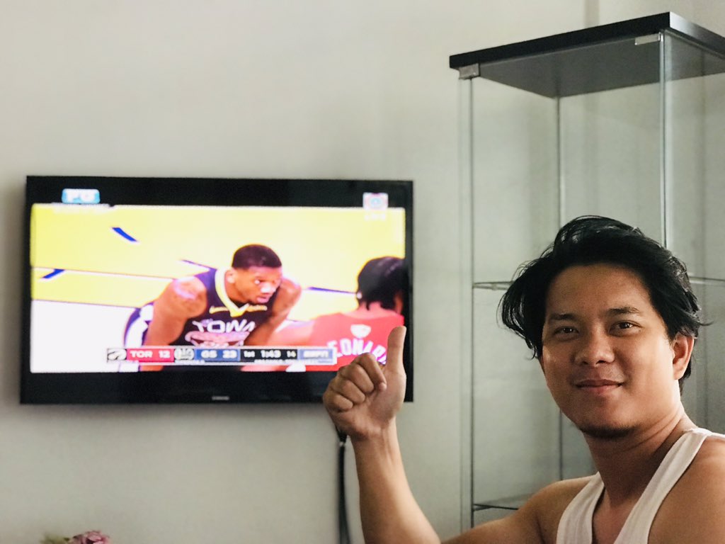 ercasnts's tweet photo. Go Warriors!! Watching GAME 4. #DubNation⁠ ⁠⁠ ⁠ #NBAonABSCBN #NBASabaDOS #NBAFinals @abscbnsports https://t.co/9Q3R6uu3pi