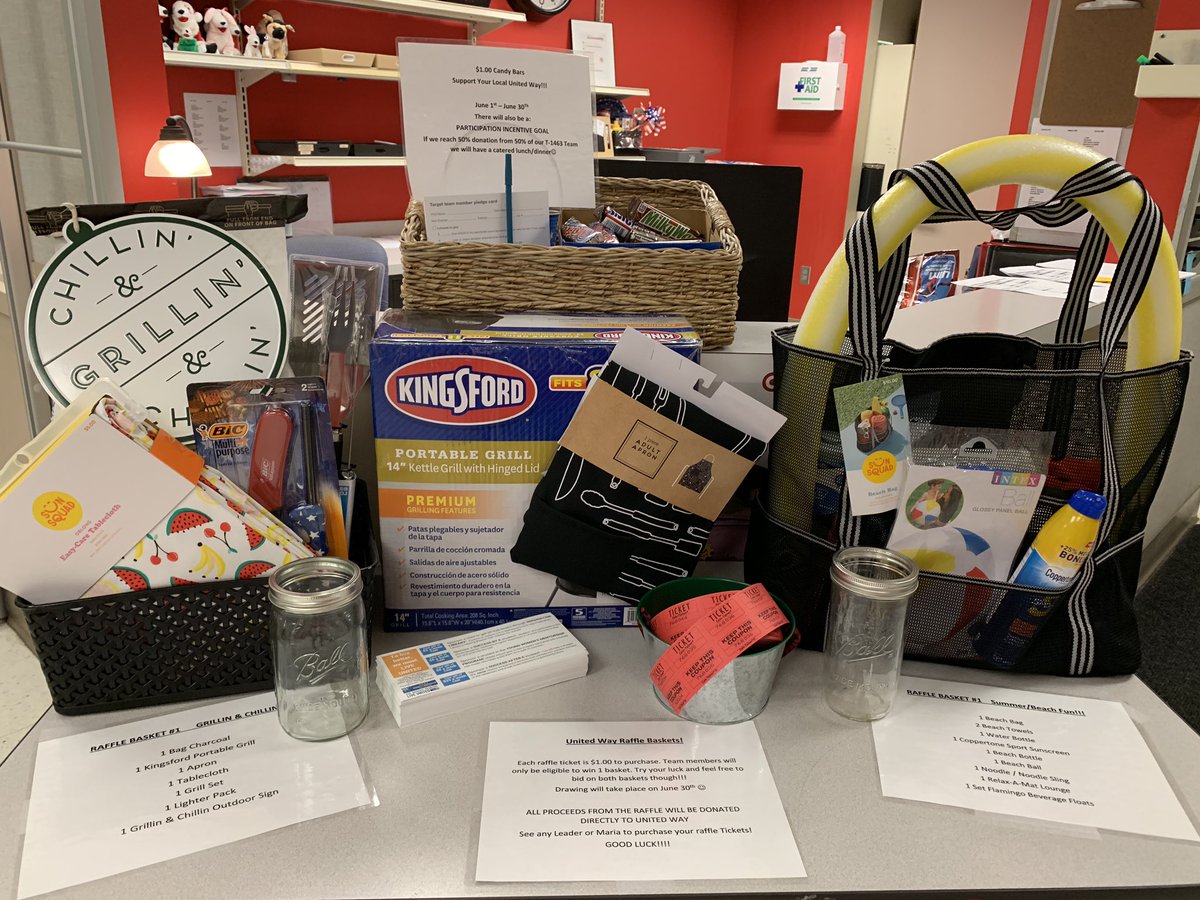 mariamcintee's tweet photo. #supportyourlocalunitedway💙#T1463🎯 #win #raffle #grillinchillin🍔🥤🌭#summerfun🏖#candy🍬 #donate #worksomehwereyoulove❤️ https://t.co/XOKMWsXgPS
