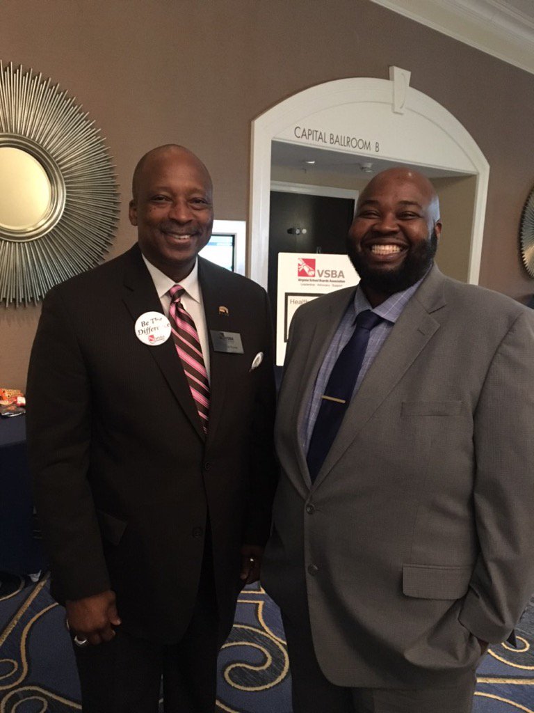 bigpapi1958's tweet photo. Had the pleasure of meeting #NationalTeacherOfTheYear Virginia's own Rodney Robinson. Mr Robinson brought greetings to the @VASchoolBoards  School Law Conference. Congratulations 🎉 again! #RepresentVA https://t.co/UFGTwRDgA2