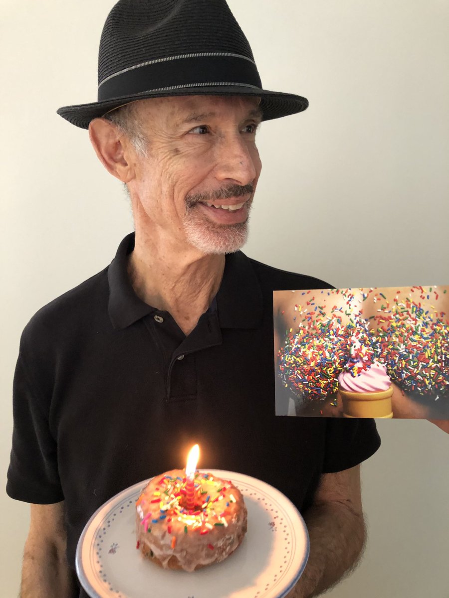 charlessisen's tweet photo. #NationalDoughnutDay I wished for #worldpeace . #FridayThoughts https://t.co/4skZYU1aNt