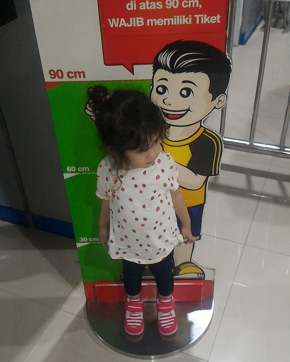 Semakin kesini jauh lebih baik dan tertib pelayanan nya...walaupun kangen juga suasana kereta jaman old...😀
<a href="/CommuterLine/">KAI Commuter</a>