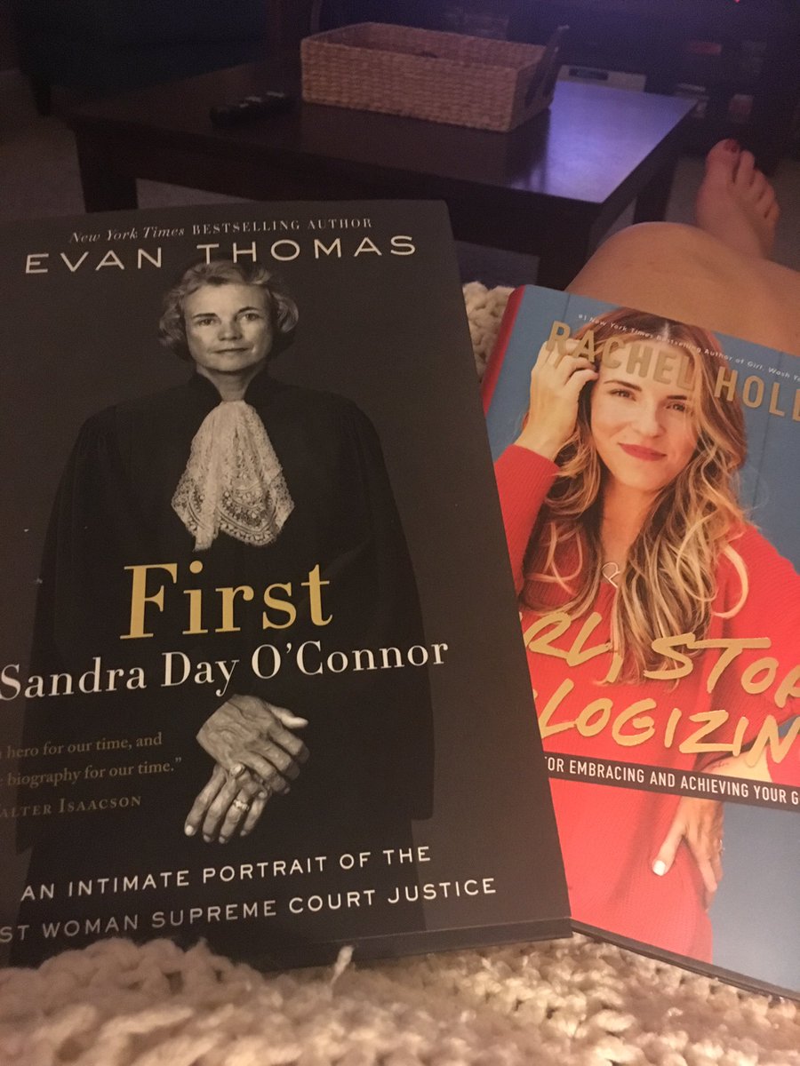 tglenn65's tweet photo. Love it when a trip to @BNBuzz results in a stack of inspiration from strong women! @msrachelhollis  @sandradayyocon will be my besties this weekend! https://t.co/8kk4v3bMxw
